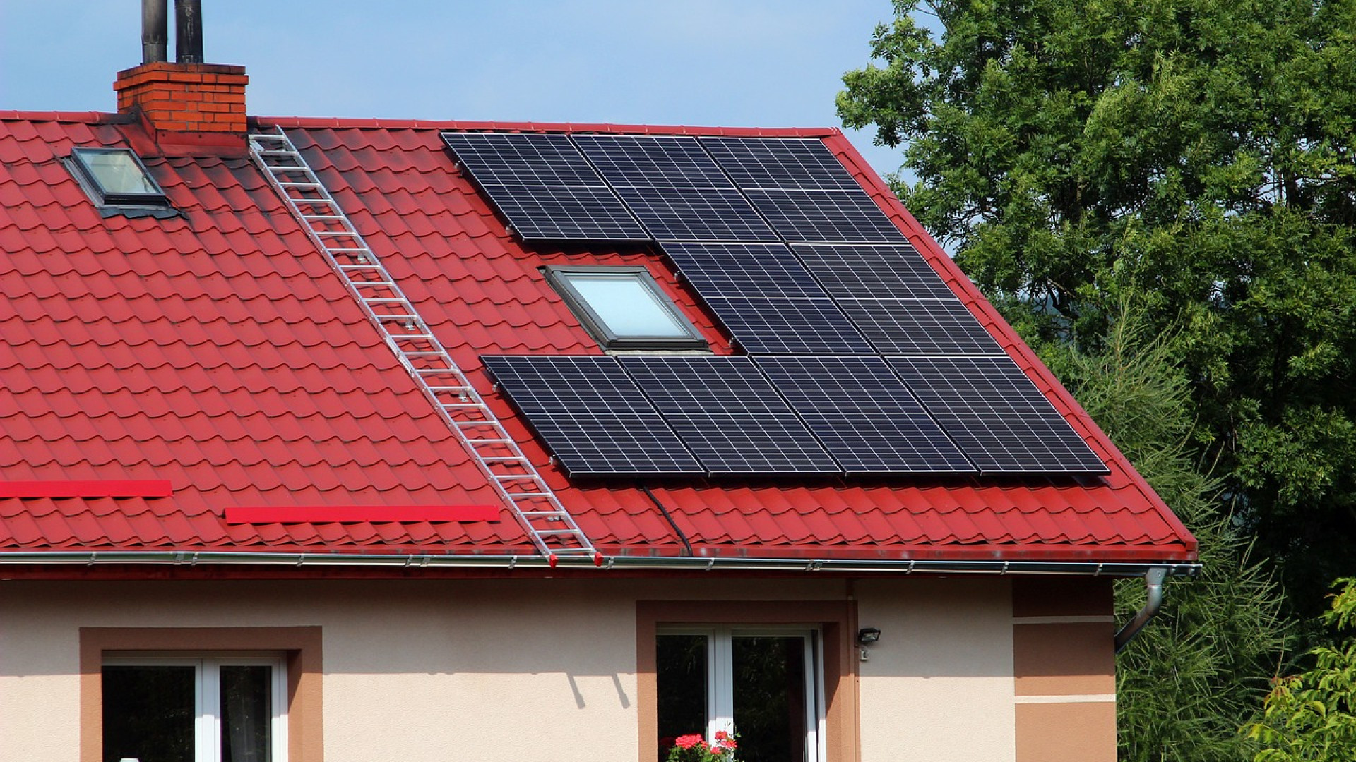 Comment entretenir des panneaux solaires pour une performance optimale